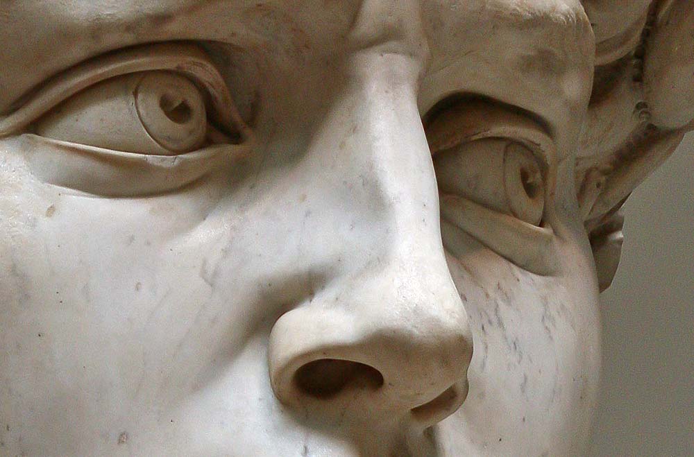 Quando un solo sguardo può vincere ogni resistenza: è l’amore che&nbsp;rifiorisce