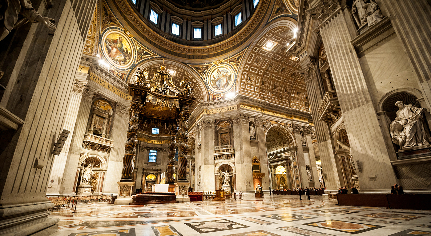 basilica_di_s.pietro-_baldacchino_altare.jpg