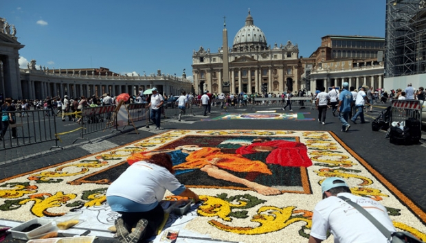 infiorata-roma-s-pietro-paolo.jpg