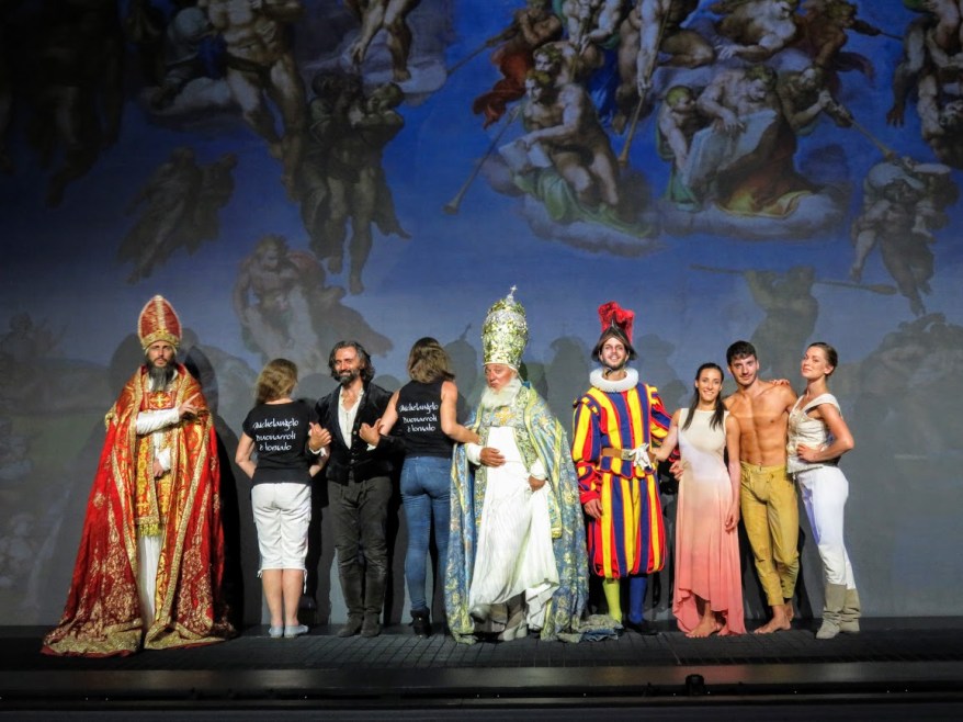 Il cast del Giudizio Universale vi saluta, con video e&nbsp;foto