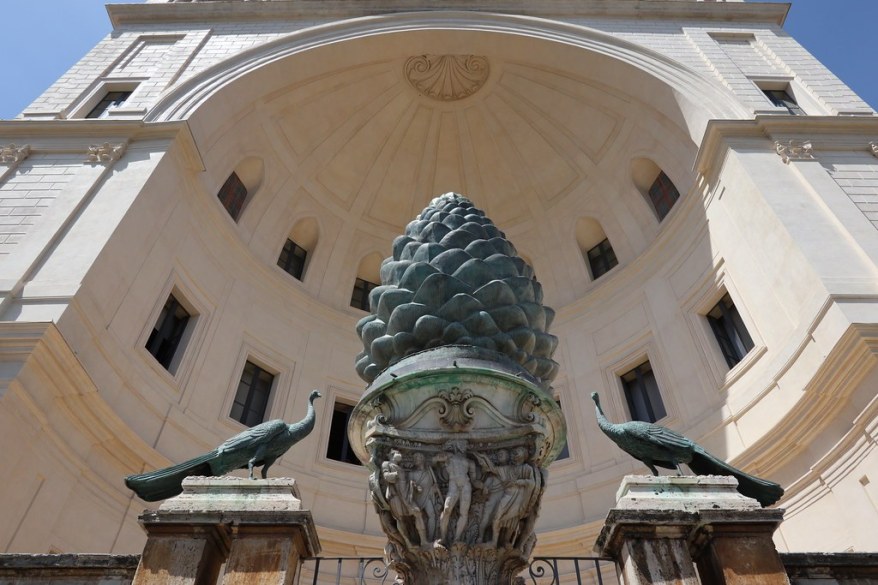 La scalinata del Belvedere e il&nbsp;Pignone