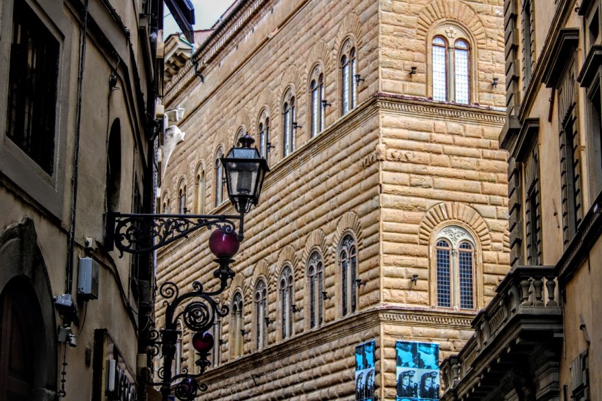 6 agosto 1489: viene posata la prima pietra di Palazzo&nbsp;Strozzi