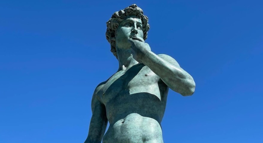 Inaugurata la nuova copia in bronzo del David al Forest Lawn Memorial-Parks, a Los&nbsp;Angeles