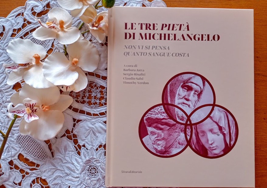 Il libro: “Le tre Pietà di Michelangelo”, la recensione
