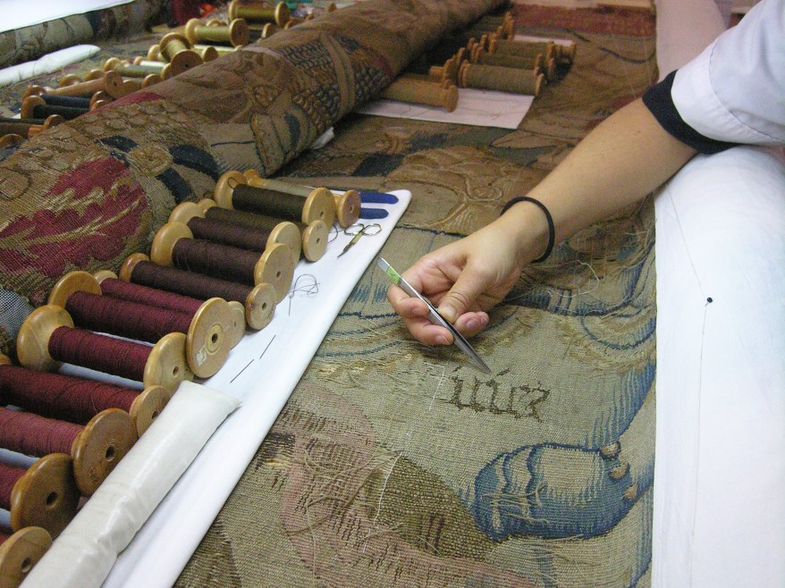 Terminato il restauro dell’arazzo della Battaglia di Roncisvalle del Bargello