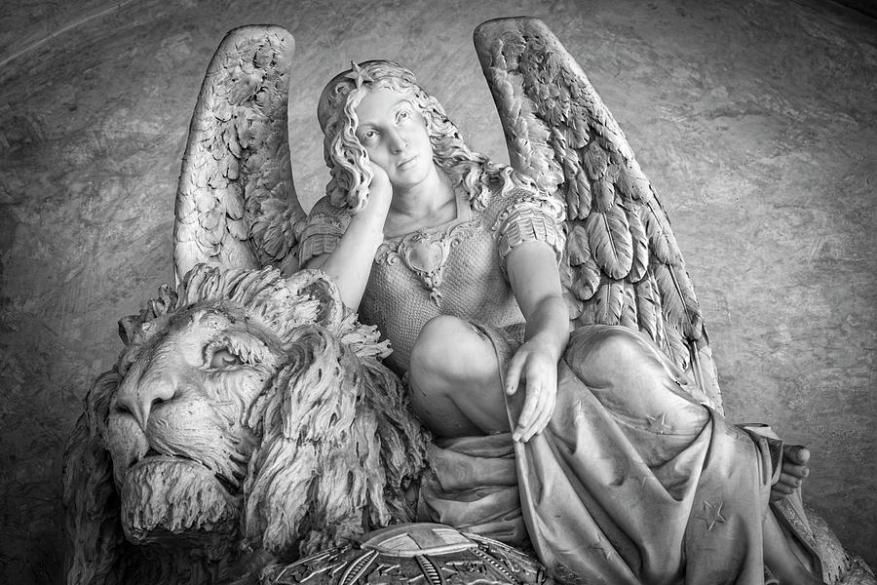 La Scultura del giorno: l’Angelo col Leone di Autieri Pomar ...