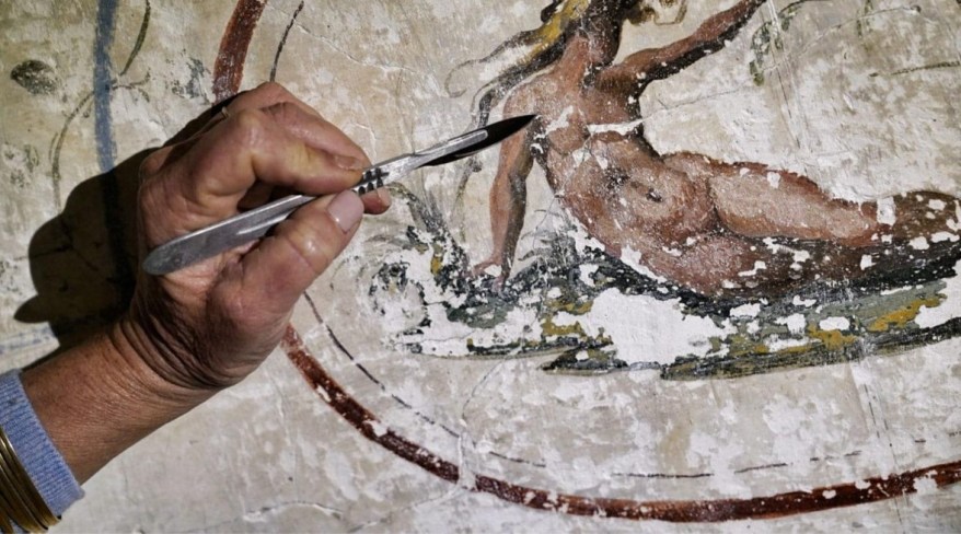 Incredibile scoperta: trovate grottesche del ‘500 a Palazzo Vecchio in un passaggio segreto