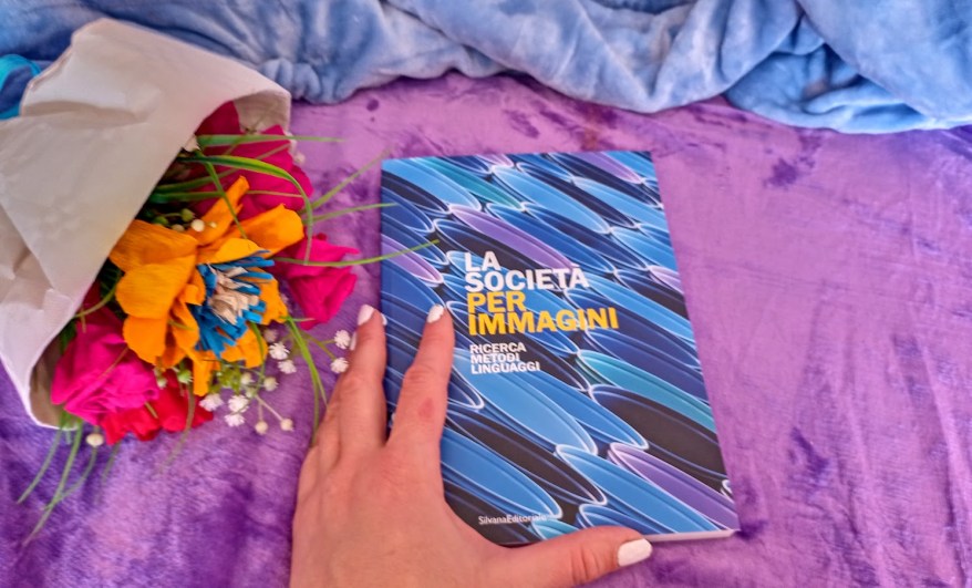 La società per immagini: la recensione del libro