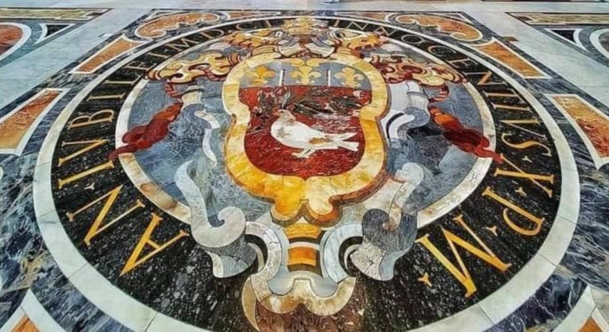 Le armi papali nel pavimento di San&nbsp;Pietro