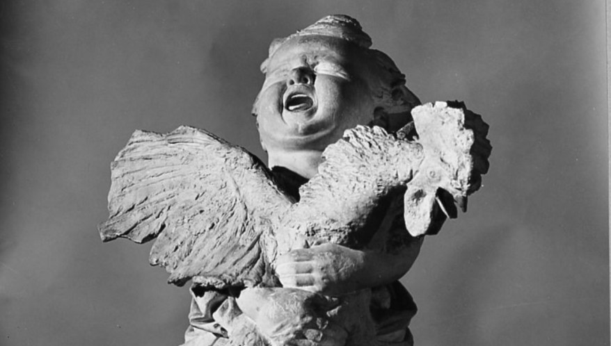 La Scultura del giorno: il Bambino col Gallo di Cecioni