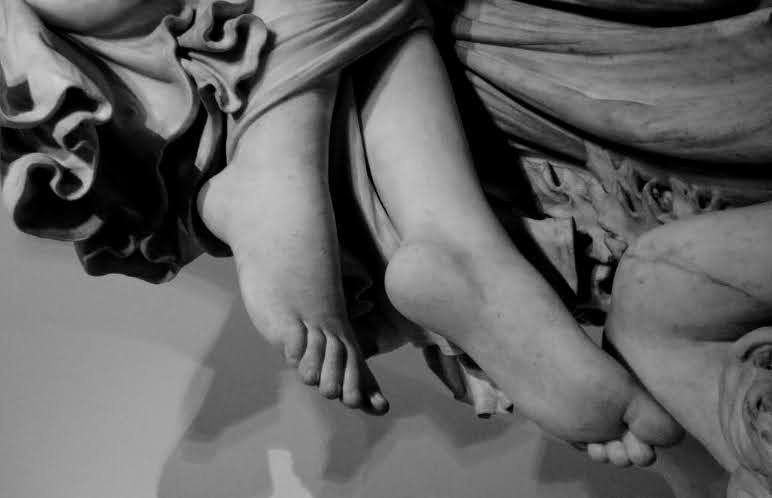 La Scultura del giorno: il Sonno del Dolore e il Sogno della Gioia di Raffaele Monti