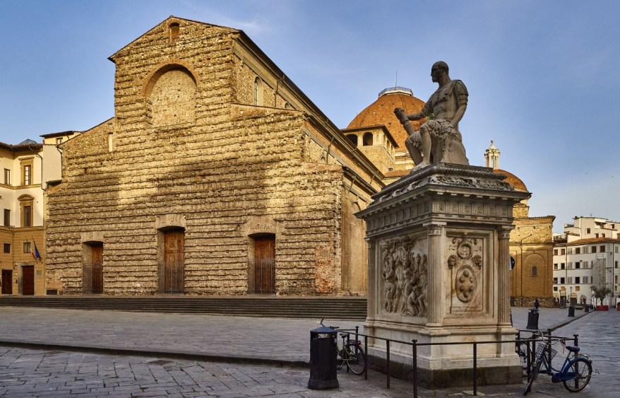 Quel ciborio del San Lorenzo con le colonne di porfido sottratte a Roma