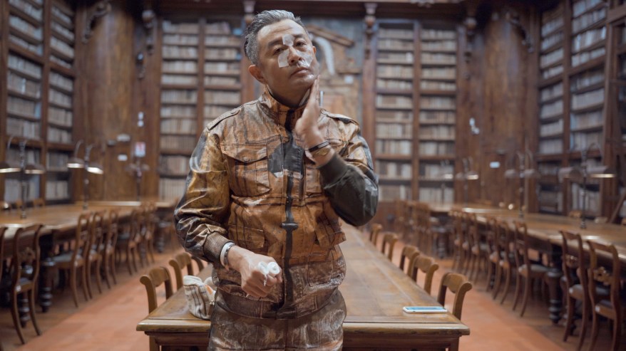 Liu Bolin: la mostra dell’artista invisibile a&nbsp;Firenze