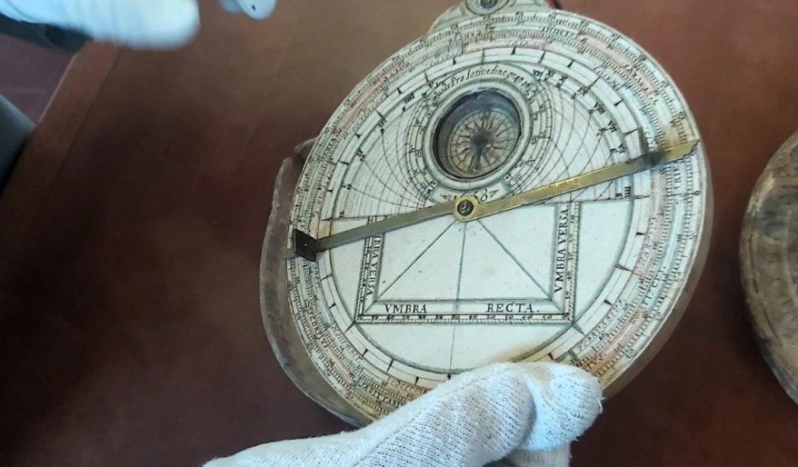 Il Museo Galilei si arricchisce con importanti acquisizioni: il globo di De Jode e l’astrolabio di&nbsp;carta