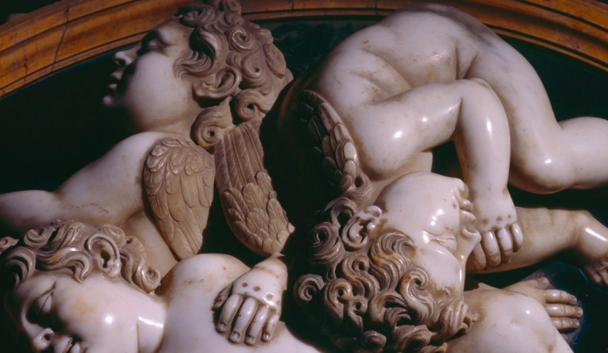 La Scultura del giorno: i Tre Putti dormienti su pietra di&nbsp;paragone