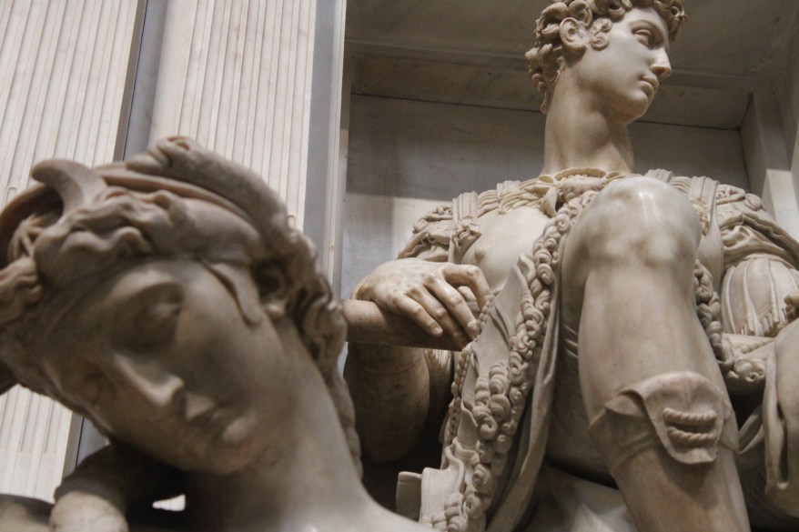 L’Estasi nella Sagrestia Nuova che rischia di trasformare in pietra il&nbsp;visitatore