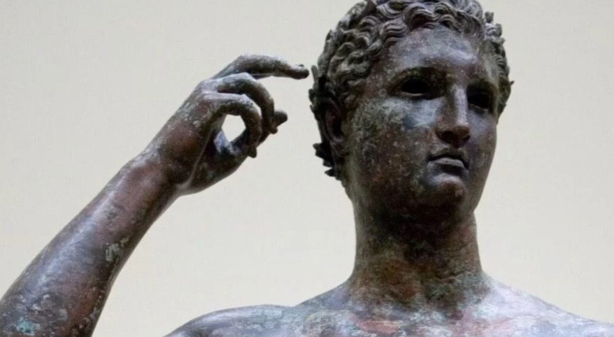 Il Getty Museum dovrà restituire all’Italia l’Atleta di Lisippo e altre 15&nbsp;opere