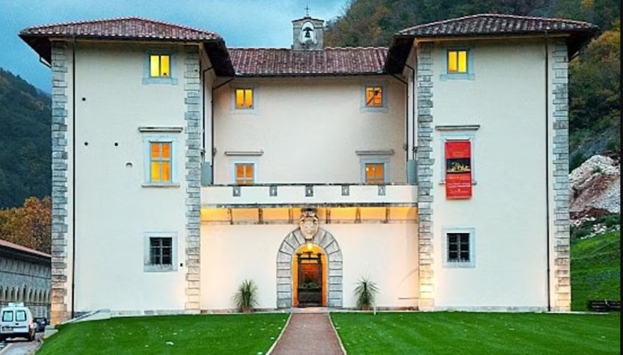 Palazzo Mediceo di Seravezza: quando Montale pensava fosse casa&nbsp;mia