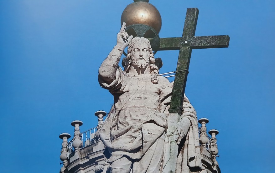 Giubileo 2025: l’esercito di Santi che sorveglia Piazza San&nbsp;Pietro