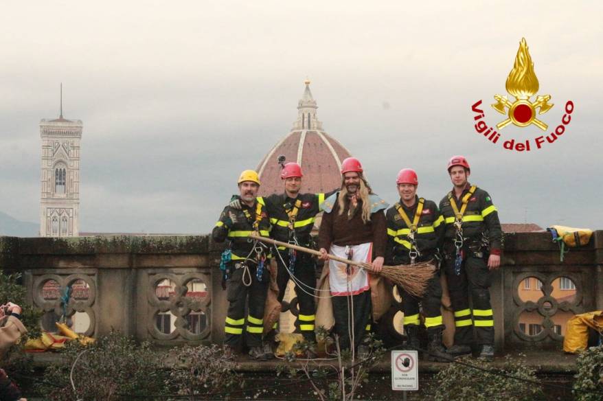 6 gennaio: la Befana dei Vigili del Fuoco in Piazza della&nbsp;Signoria