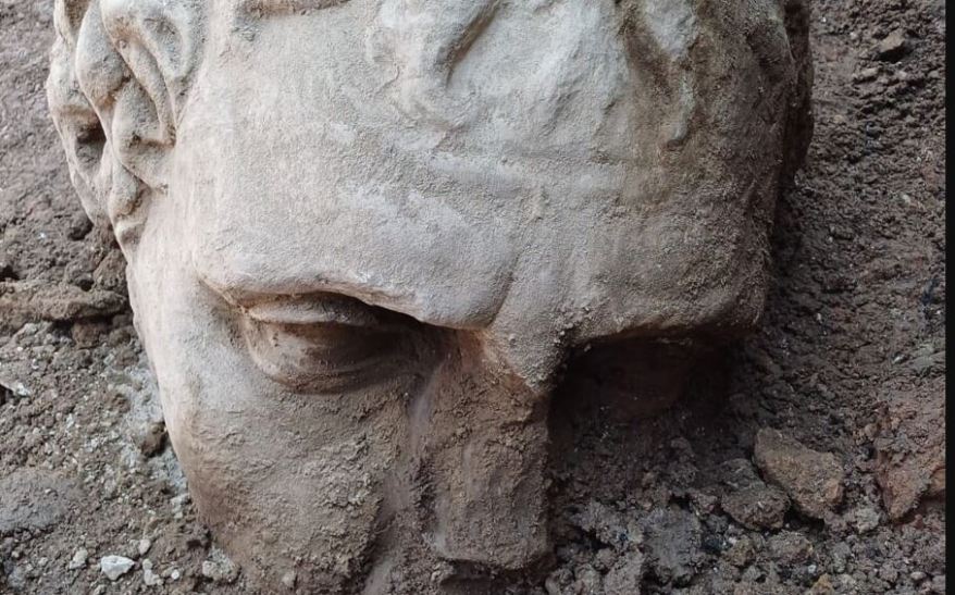 Foro  di Traiano: scoperta antica testa in&nbsp;marmo