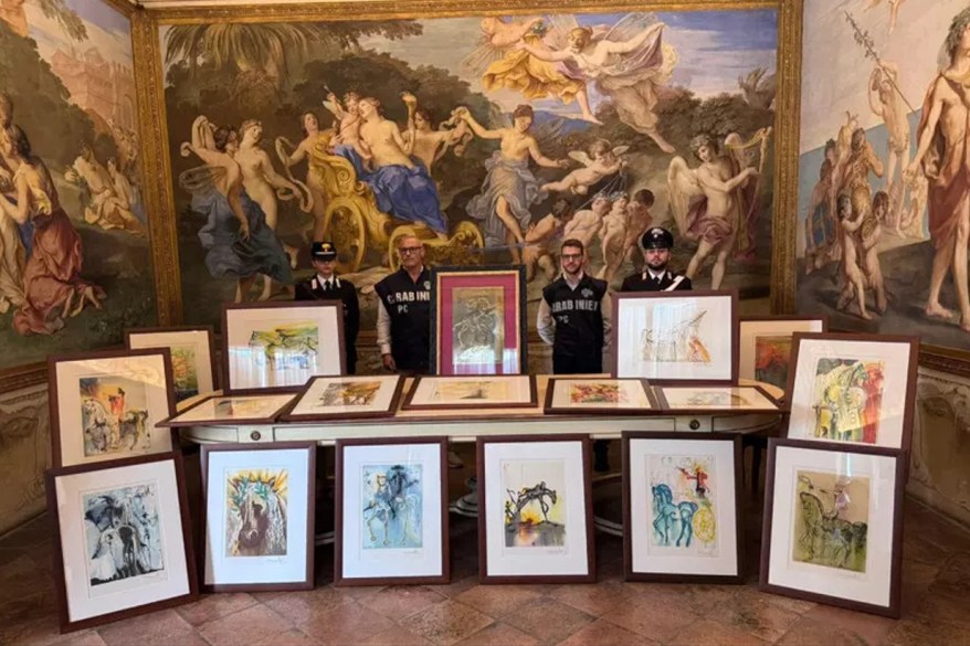 Falsi Dalì a Parma: sequestrate 21&nbsp;opere