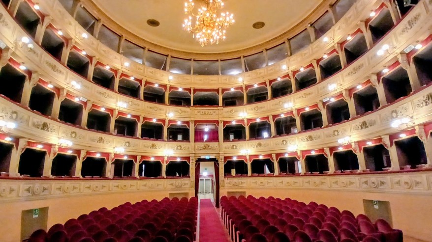 Il fascino del Teatro Guglielmi di&nbsp;Massa