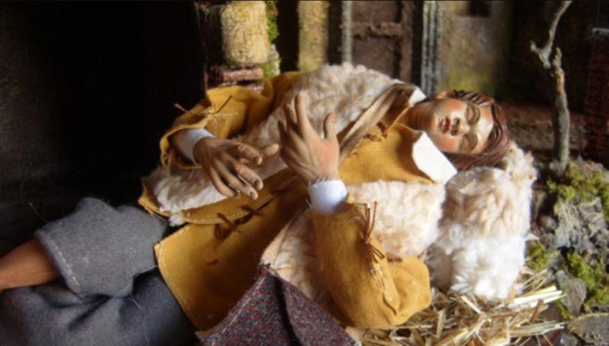 Benino: il pastore dormiente che sogna il Presepe Napoletano