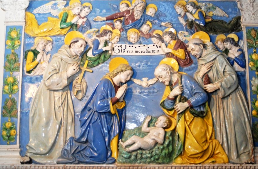 Natività con San Francesco e Sant’Antonio: la terracotta invetriata di Andrea della Robbia al Santuario della&nbsp;Verna
