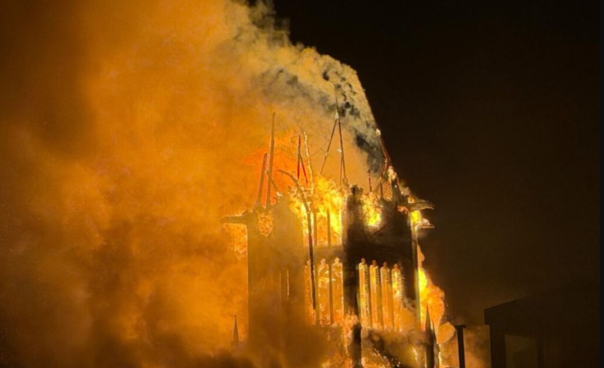 Incendio alla Vondelkerk di Amsterdam: storica chiesa neogotica devastata a&nbsp;Capodanno