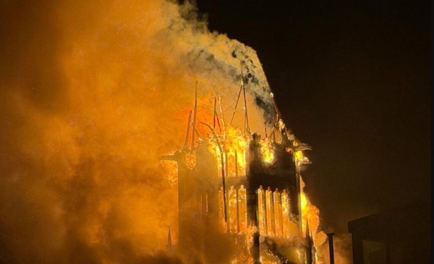 Incendio alla Vondelkerk di Amsterdam: storica chiesa neogotica devastata a&nbsp;Capodanno