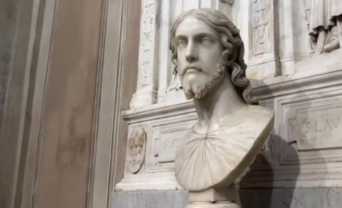 Quel busto è mio? Nemmeno dopo due fiaschi di Trebbiano l’avrei scolpito così