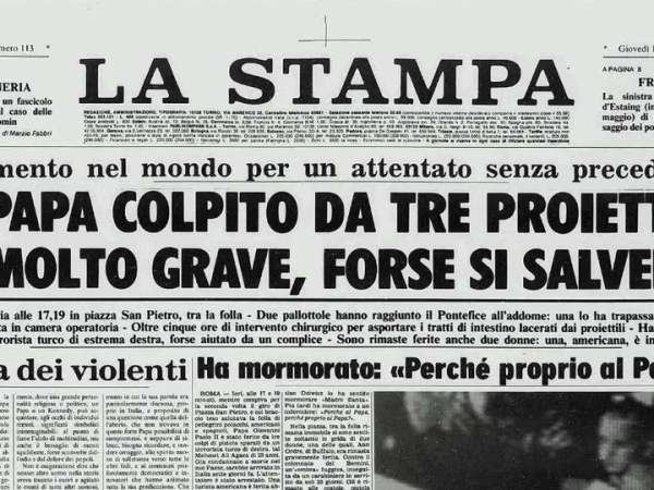 13 maggio 1981: l’attentato a Papa Giovanni Paolo II e la memoria incisa in Piazza San&nbsp;Pietro