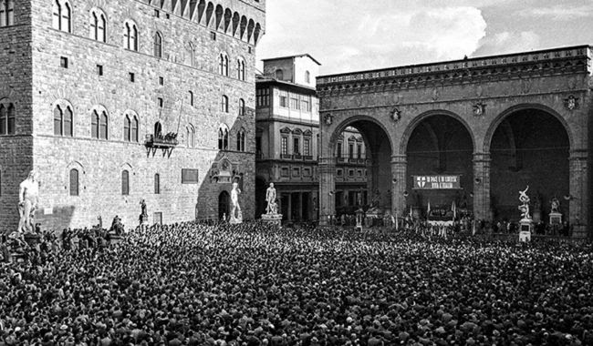 Firenze ’50 ’60 ’70: la città che rinasce nelle immagini dell’Archivio Foto&nbsp;Locchi