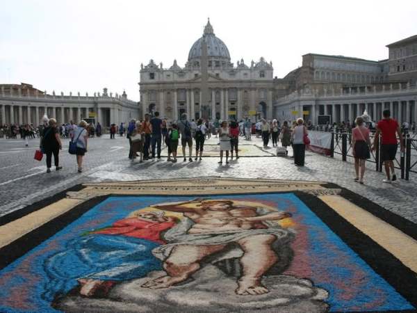 Infiorata storica di Roma, la magia sboccia nella notte tra il 28 e il 29&nbsp;giugno
