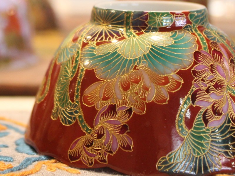 Jingdezhen, la città della porcellana che sfida il tempo: viaggio nell’arte cinese dipinta a&nbsp;mano