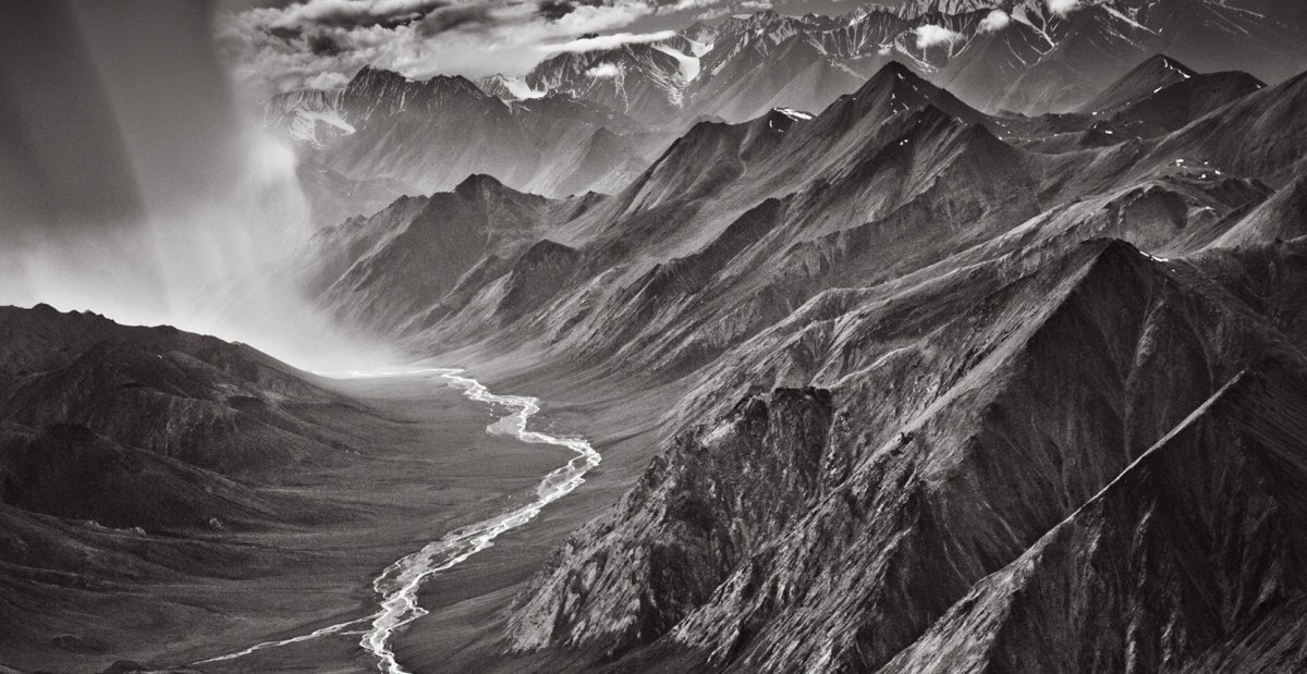 Sebastião Salgado a Bassano del Grappa: la prima grande retrospettiva italiana celebra il maestro della fotografia&nbsp;umanista