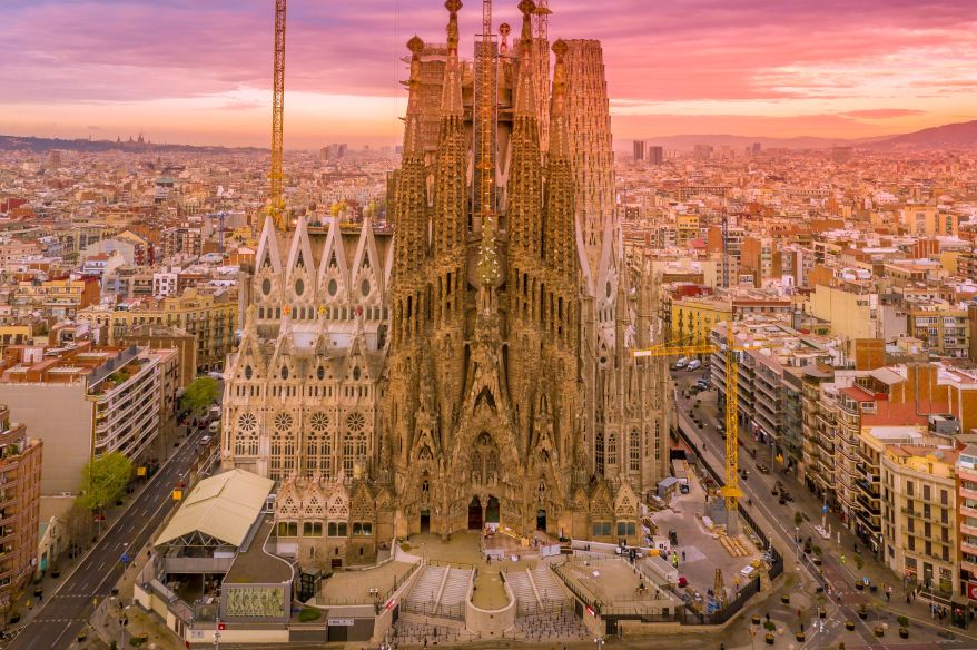 10 giugno 1926, moriva Antoni Gaudí: 100 anni dopo si realizza il sogno della Sagrada Familia