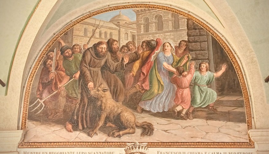 Pietrasanta, le 29 lunette di San Francesco: il capolavoro di Luigi Ademollo nel chiostro dei Frati