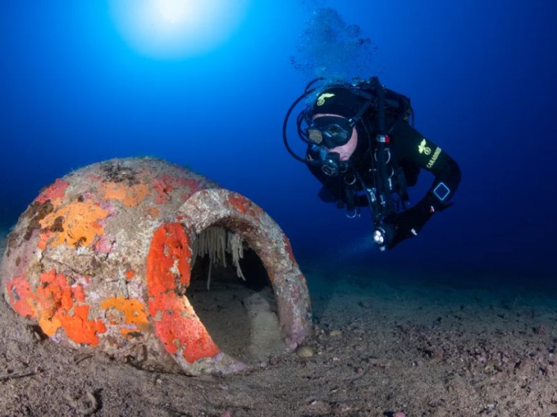 Isola d’Elba, due nuove scoperte archeologiche nei fondali: un dolium romano e un possibile&nbsp;relitto