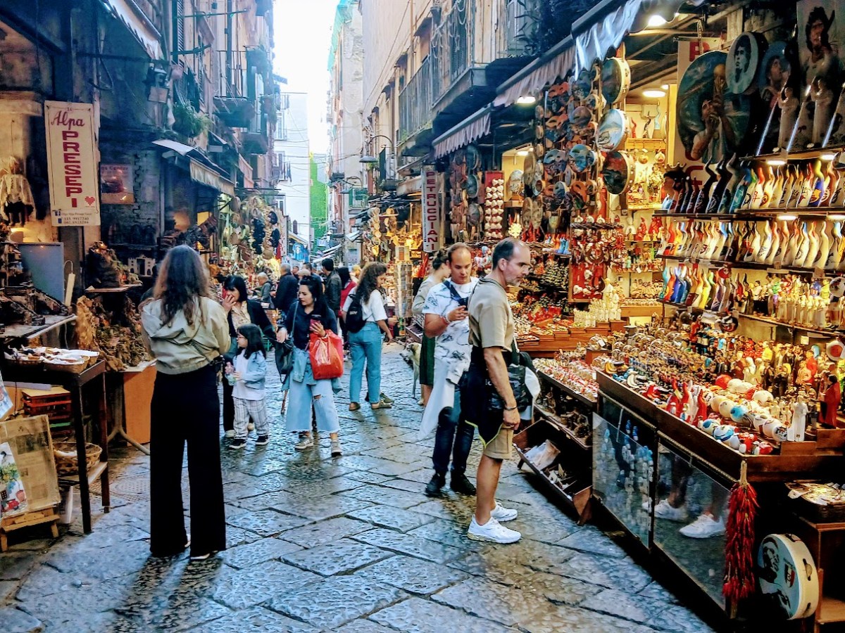 San Gregorio Armeno non si tocca: la strada dei presepi protesta per difendere l’identità di&nbsp;Napoli