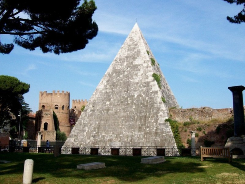 La Piramide Cestia riapre dopo tre anni: già sold&nbsp;out