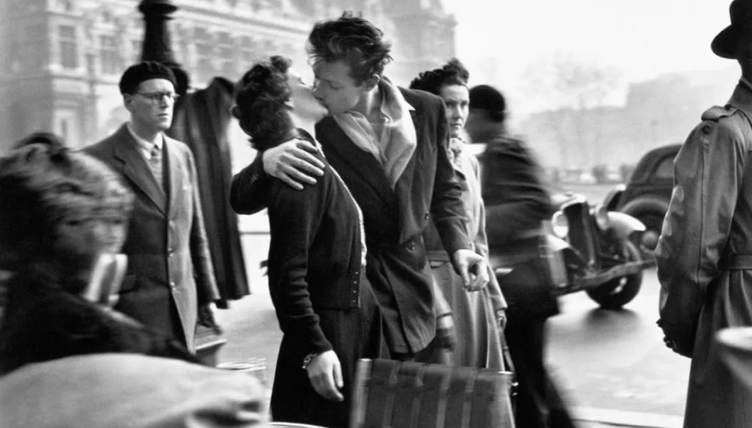 Il bacio più famoso di Parigi: 135 fotografie di Robert Doisneau arrivano a&nbsp;Modena