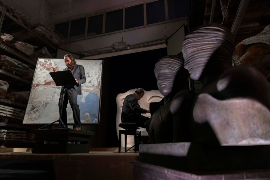 Atelier Mitoraj a Pietrasanta: il mito di Icaro tra arte, teatro e&nbsp;musica
