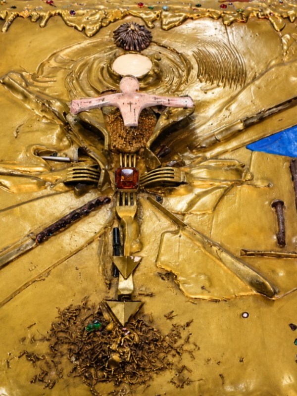 Rubato L’Apocalypse il libro più prezioso del mondo: pesa 210 chili e la copertina è di&nbsp;Dalí
